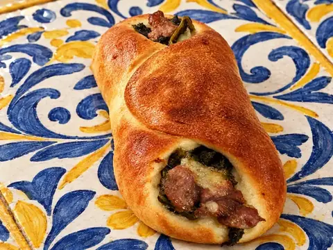 Cartucciata funghi e salsiccia